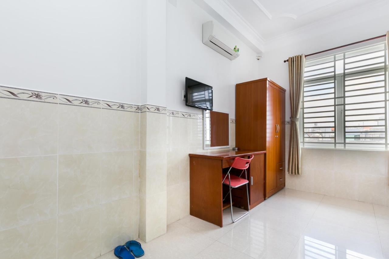 Oyo 372 Vy Ha Hotel Ho Chi Minh City Exterior photo